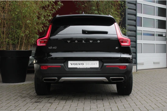 Volvo XC40 T5 Twin Engine Inscription | Schuifdak | Trekhaak | Camera | Adaptive Cruise | BLIS | Harman/Kardon