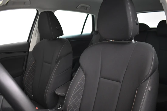Škoda Scala 1.0 TSI 116pk Ambition | 1e eigenaar | 100% dealeronderhouden | Cruise control | Navigatie via app | Led koplamp | Parkeersensor