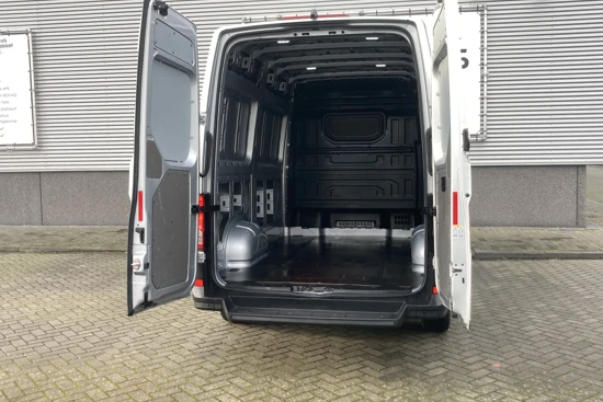 Volkswagen Crafter | Automaat | Highline | Led | Adaptive Cruise | L3H3 | Navi | Camera