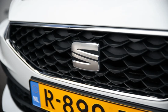 SEAT Leon Style Business Intense 1.0 eTSI 110pk DSG | Navigatie | Carplay | Camera