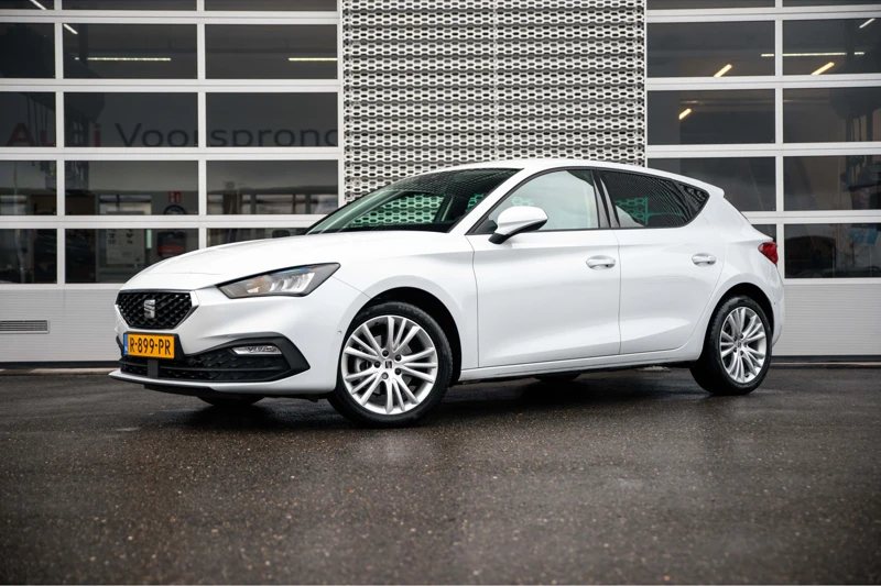 SEAT Leon Style Business Intense 1.0 eTSI 110pk DSG | Navigatie | Carplay | Camera