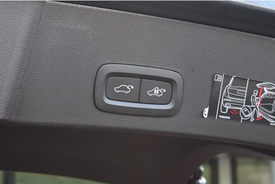 Volvo XC40 T4 Recharge Inscription Expression | Camera | Standverwarming | Keyless | Handsfree Achterklep | DAB+ | Apple Carplay & Android