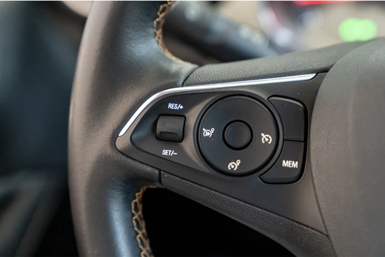 Opel Crossland X 1.2 Turbo 110PK Innovation | Navigatie | Climate Controle | Parkeersensoren | Keyless Start |