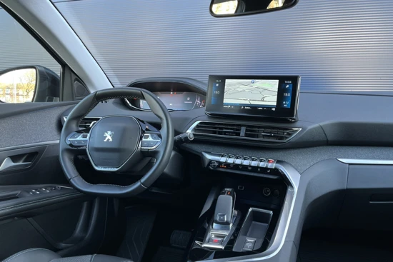 Peugeot 3008 1.2 130PK Allure | Camera | Navigatie | Stoelverwarming | LED | Apple/Android Carplay | 18" Lichtmetaal | Cruise | Climate Contr