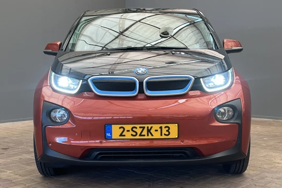 BMW i3 Basis Comfort 22 kWh | Panorama Dak | Stoelverwarming | LED | Stof/Leder | 19" Lichtmetaal |