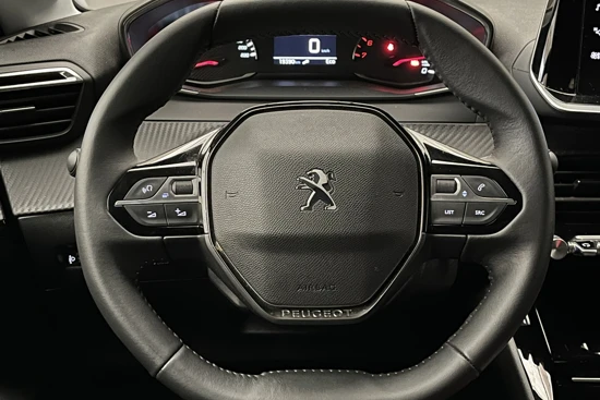 Peugeot 208 1.2 100PK Allure | Navigatie | Apple/Android Carplay | 16" Lichtmetaal | LED | Bluetooth | Cruise | Clima |