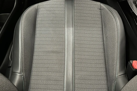 Peugeot 208 1.2 100PK Allure | Navigatie | Apple/Android Carplay | 16" Lichtmetaal | LED | Bluetooth | Cruise | Clima |