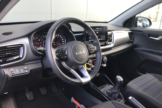 Kia Stonic 1.0 T-GDi 100pk MHEV DynamicLine | Camera | Cruise control | Navigatie | Climate controle