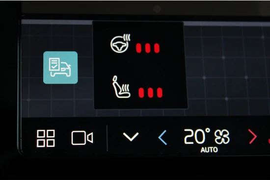 Volvo C40 Recharge Single Motor Plus | 69KW/H | Warmtepomp | Adaptive Cruise | Keyless | Stuur/stoelverwarming | Camera