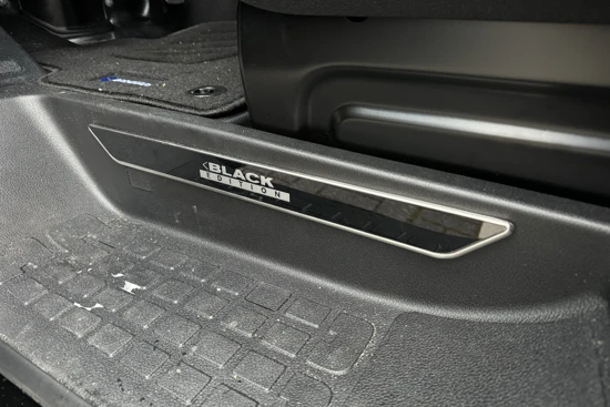 Peugeot Expert 2.0 BlueHDi 145 L3 | Black Edition | Cruise Control | Camera / Sensoren achter | Navi | Airco