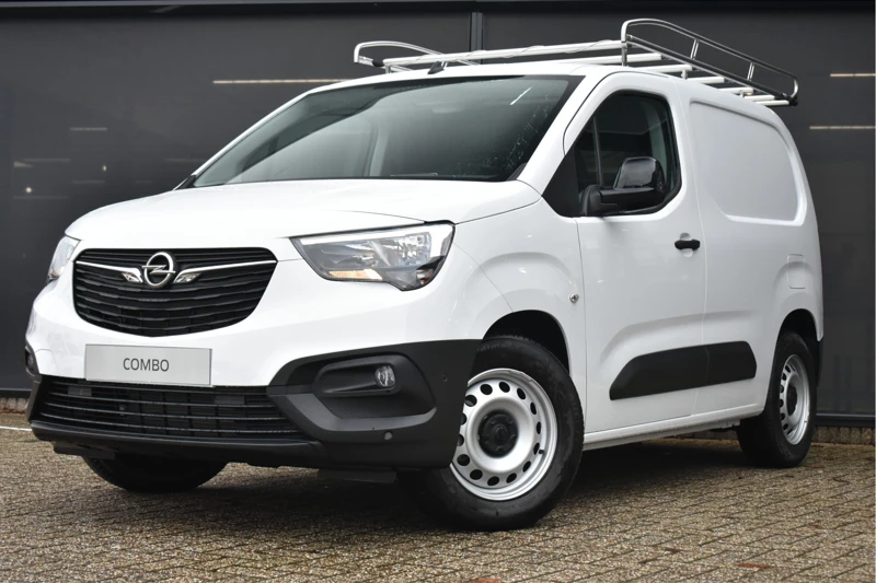 Opel Combo Electric 136 L1 50kWh | Registratiekorting €8.299 | Imperiaal | Trekhaak | Vloer+wand