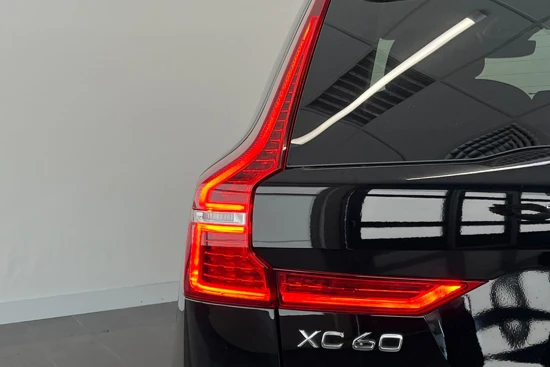 Volvo XC60 B5 Momentum Business | Google | Camera | Pdc v+a | Stoelen en stuur verwarming |