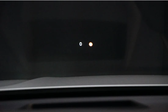 Volvo XC60 Recharge T6 Ultimate Dark | Luchtvering | 360° Camera | Panoramadak | Harman/Kardon | HUD | BLIS | 22 Inch