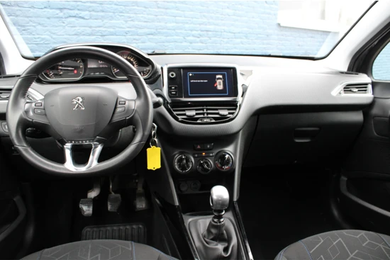 Peugeot 2008 SUV 1.2 PureTech 110pk Signature