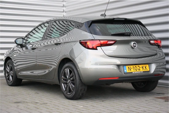 Opel Astra 1.2 TURBO 110PK DESIGN & TECH / NAVI / LEDER / CLIMA / LED / PDC / AGR / 16" LMV / CAMERA / BLUETOOTH / CRUISECONTROL / 1E EIGEN