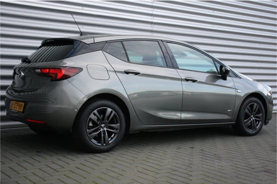 Opel Astra 1.2 TURBO 110PK DESIGN & TECH / NAVI / LEDER / CLIMA / LED / PDC / AGR / 16" LMV / CAMERA / BLUETOOTH / CRUISECONTROL / 1E EIGEN