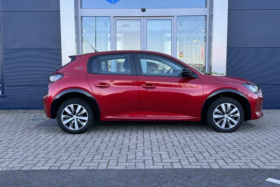 Peugeot e-208 EV Active 50 kWh | Parkeersensoren achter | Navigatie | Cruise Control | Airco | Carplay