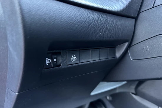 Peugeot e-208 EV Active Pack 50 kWh | Parkeersensoren achter | Navigatie | Cruise Control | Airco | Carplay