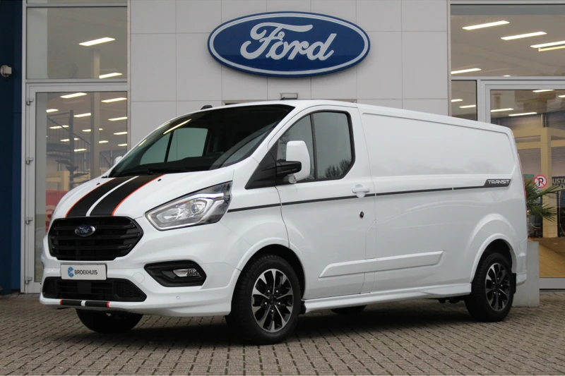 Ford Transit Custom 300 2.0 TDCI L2H1 Sport | Automaat | Camera | Half-Leder | Stoel- en voorruitverwarming | Apple Carplay/Android Auto |