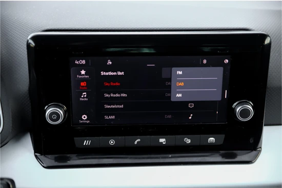 SEAT Arona 1.0 TSI Style Business Connect | Virtual Cockpit | Carplay | Stoelverwarming