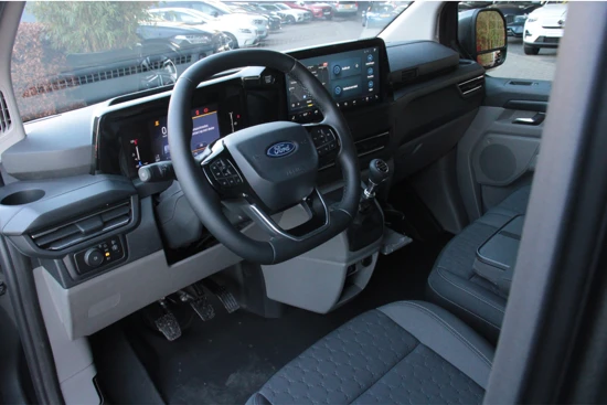 Ford Transit Custom 320 2.0 TDCI 136PK L2H1 Limited | Trekhaak | Achteruitrijcamera | Stoelverwarming | Cruise Control