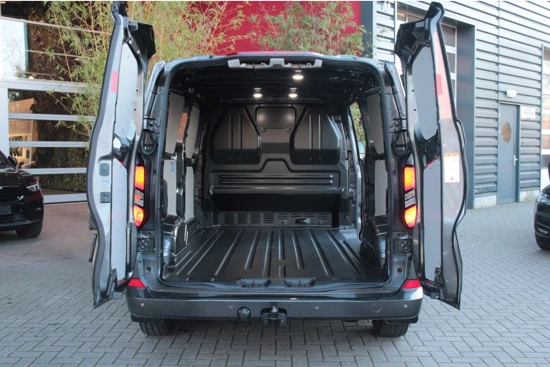 Ford Transit Custom 320 2.0 TDCI 136PK L2H1 Limited | Trekhaak | Achteruitrijcamera | Stoelverwarming | Cruise Control