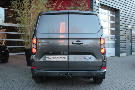 Ford Transit Custom 320 2.0 TDCI 136PK L2H1 Limited | Trekhaak | Achteruitrijcamera | Stoelverwarming | Cruise Control