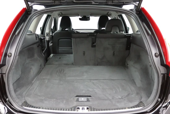 Volvo XC60 T5 | Trekhaak | Stoelverwarming | Navigatie | Bi-Xenon | Elektrische Achterklep