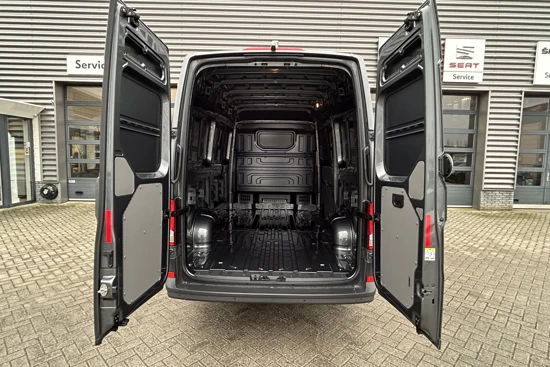 Volkswagen Crafter 30 2.0 TDI 140 pk Automaat L3H3 Exclusive