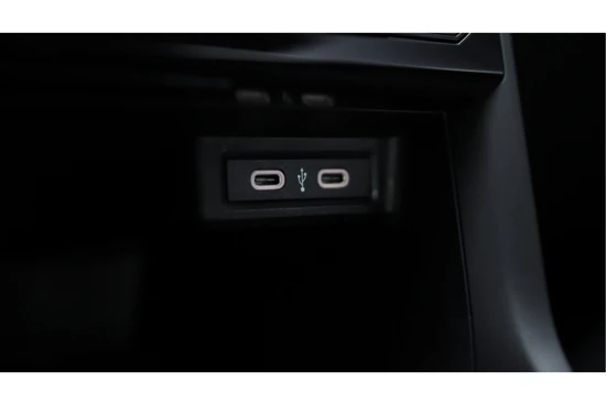 Volkswagen T-Cross Life 1.0 TSI 110 pk | Navigatie | Carplay | Camera | Stoelverwarming