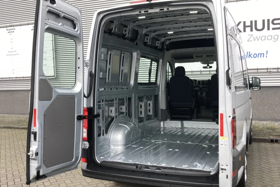 Volkswagen Crafter 35 | 177pk | Automaat | Basis voor Invalide - Camper - Dubbele Cabine