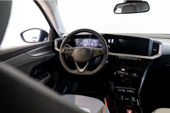 Opel Mokka Elegance 50-kWh 11kw 3-Fase | Groot Scherm | Camera | Navigatie | Keyless | Apple Carplay & Android Auto | Dodehoek Waarschuwing