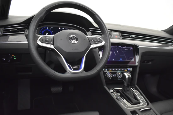 Volkswagen Passat Variant 1.4 TSI 218PK PHEV GTE Business | Panorama dak | Navi | El. stoelen | Leder | Winterpakket | Matrix Led | 360° camera |