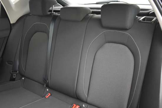 SEAT Leon 1.0 TSI 90PK Reference | 4 jaar Fabrieksgarantie | App-connect met Google maps navigatie | Cruise control | Led verlichting | Cl