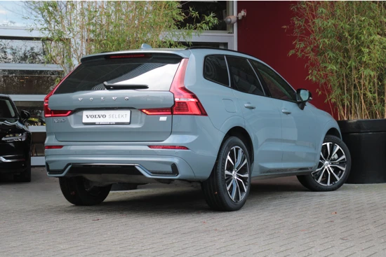 Volvo XC60 2.0 Recharge T6 AWD Plus dark | Trekhaak | Adaptive Cruise met Stuurhulp | Schuifdak | Stuur- en stoelverwarming voor & achter |