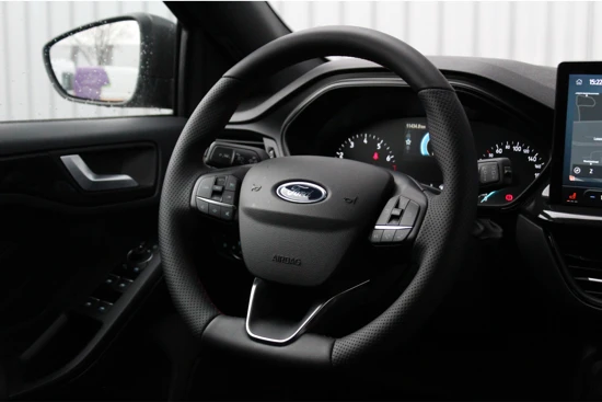 Ford Focus Wagon 1.0 125PK | Groot scherm! | Navigatie | Winter Pack | Achteruitrijcamera | CruiseControl |