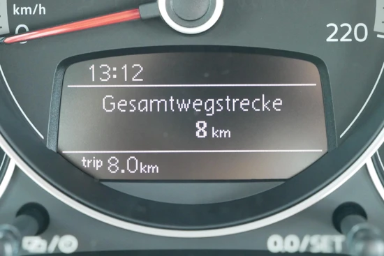 Volkswagen up! 1.0 MPI 65 5MT