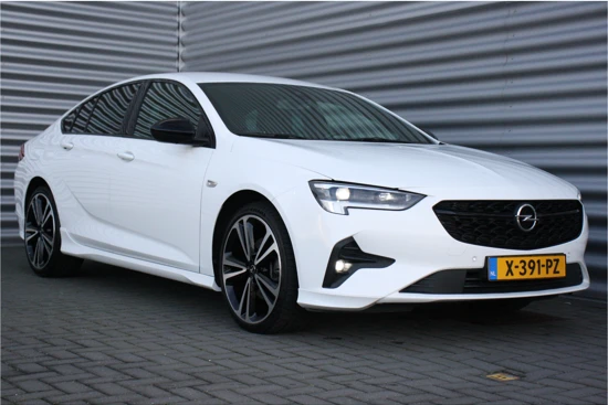 Opel Insignia GRAND SPORT 2.0 TURBO 200PK GS-LINE AUTOMAAT / NAVI / LEDER / CLIMA / LED-MATRIX / AGR / PDC / CAMERA / HUD / 20" LMV / OPC-LINE