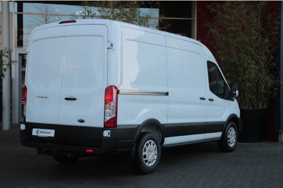 Ford Transit MCA 350 2.0 TDCI L2H2 Trend | Navigatie | Camera | Apple Carplay / Android Auto | Parkeersensoren achter | Trekhaak | Trekgewich