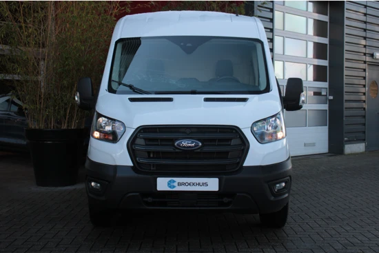 Ford Transit MCA 350 2.0 TDCI L2H2 Trend | Navigatie | Camera | Apple Carplay / Android Auto | Parkeersensoren achter | Trekhaak | Trekgewich