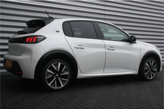 Peugeot e-208 EV 136PK GT PACK / NAVI / LEDER / CLIMA / PDC / 17" LMV / CAMERA / KEYLESS / I-COCKPIT / PARELMOER /