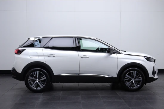 Peugeot 3008 1.2 130Pk Allure | Automaat | Camera | Leder\Stof | Stoelverwarming | Dode hoek | Keyless | Carplay | Rijstrooksensor |