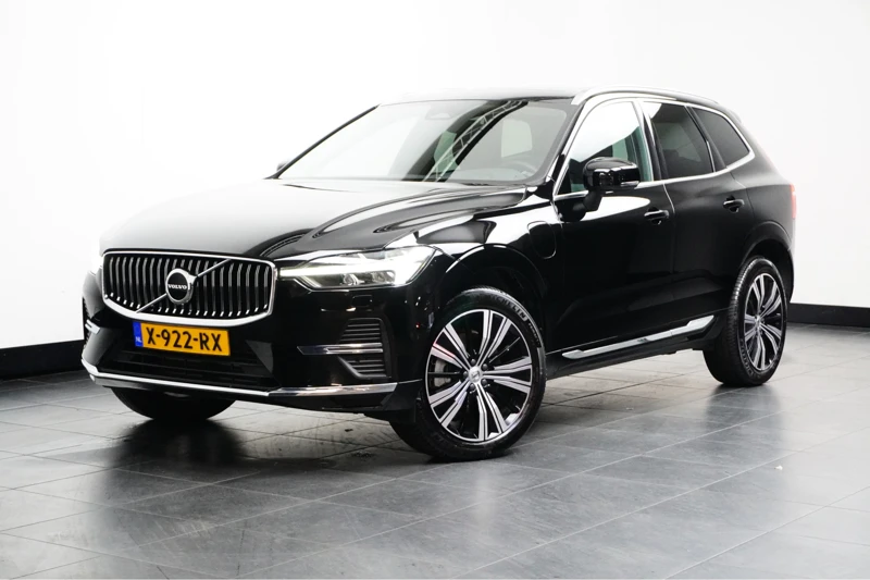 Volvo XC60 T6 Recharge AWD Core Bright | Long Range | 20'' | Panoramadak | Elektrische stoelen | Pilot Assist | BLIS