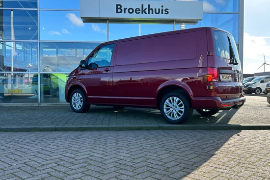 Volkswagen Transporter BULLI ! - 150 PK - L1 - FORTANA RED - LED KOPLAMPEN !