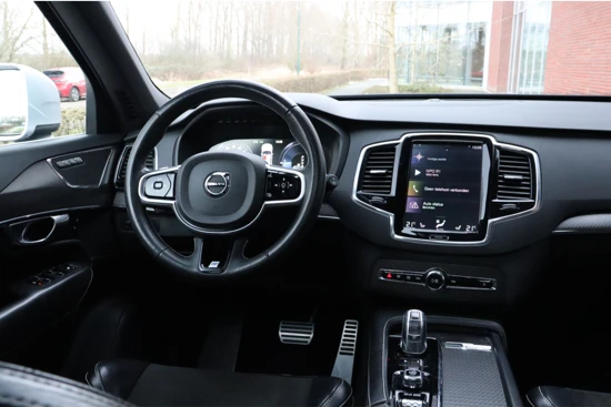 Volvo XC90 T8 AWD Recharge R-Design | Schuifdak | Camera | Stoelverwarming | Standkachel met Volvo On Call App | Carbon Inleg | Adaptieve C