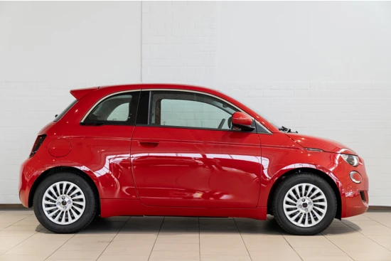 Fiat 500E RED 24 kWh | Navigatie | Pro Pack | Climate Controle | DAB | Apple Carplay & Android Auto |
