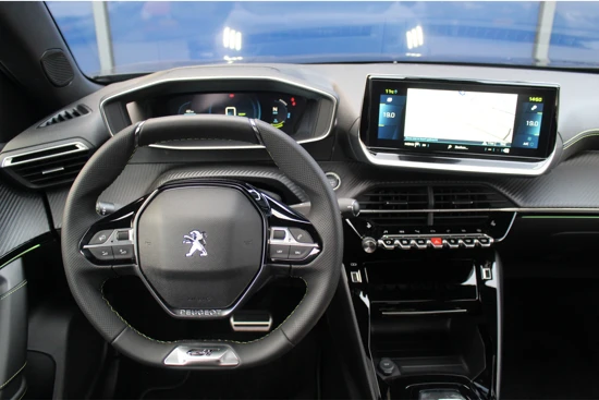 Peugeot e-2008 GT 50 kWh # | Panoramadak | 10" touchscreen i.p.v. 7" | Dodehoekbewaking | Stoelverwarming