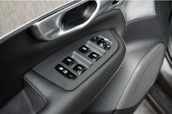 Volvo XC90 T8 Recharge AWD Ultimate Dark | Nappa leder | Stoelverkoeling en -verwarming | Bowers & Wilkins audio | Luchtvering | 360o camer