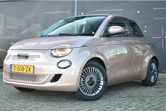 Fiat 500 3+1 42 kWh | VOORRAADACTIE! | Navigatie | Achteruitrijcamera | Climate Control | Parkeersensoren | Apple Carplay | Android Auto