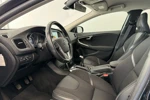 Volvo V40 2.0 T2 Nordic+ | Climate control | Verwarmde stoelen | Parkeerverwarming | Voorruitverwarming | Navigatie | Cruise control | Tre